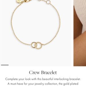 Elegant Gold Chain Bracelet
